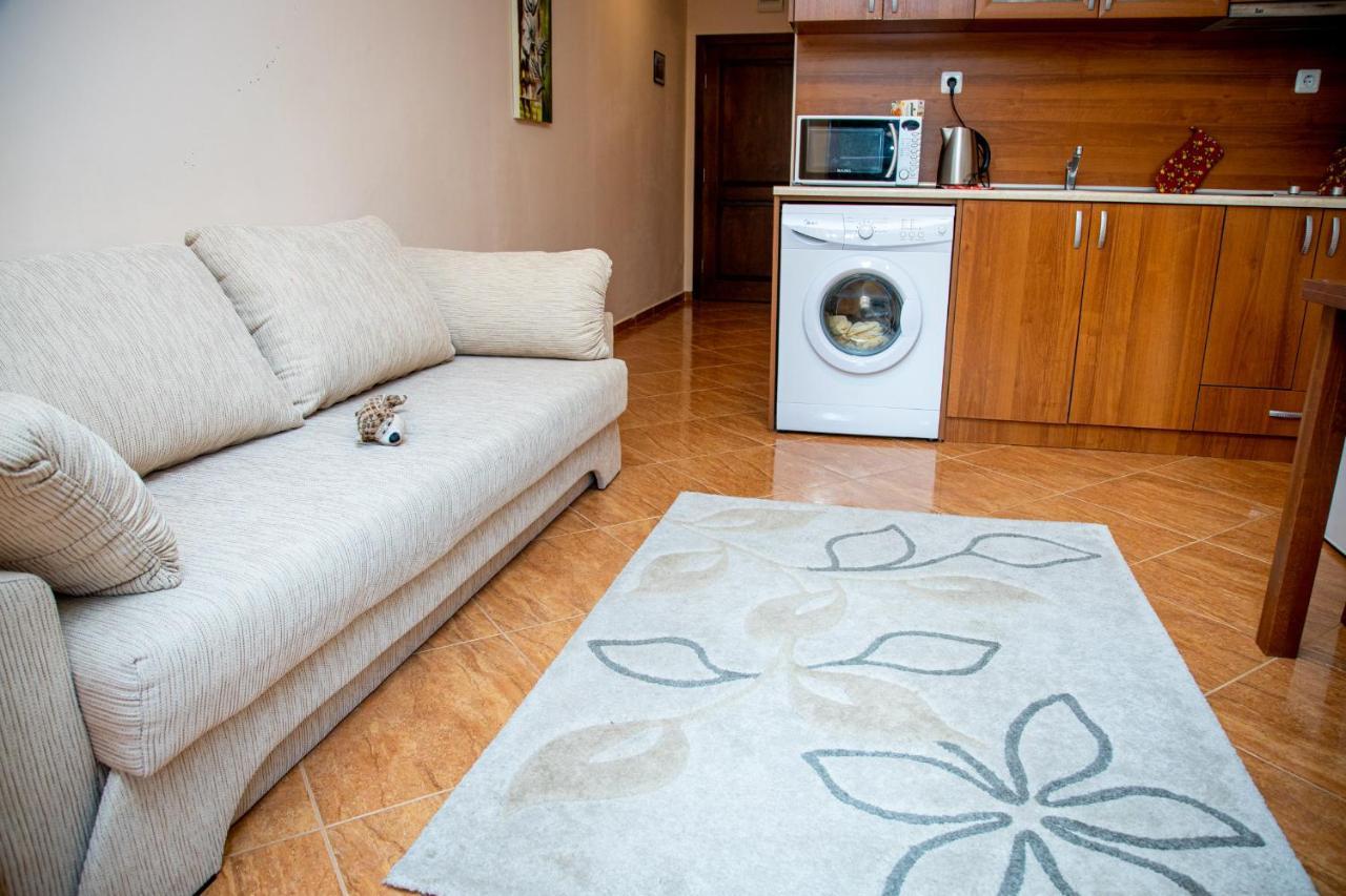 Helios Studio In A Complex In St Vlas By Flat Mаnаger Свети Влас Екстериор снимка