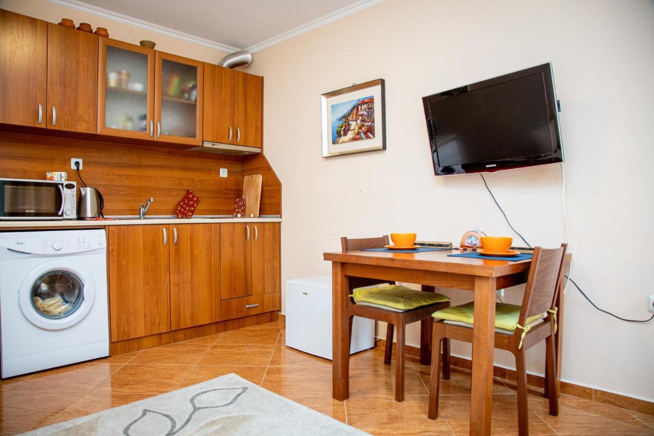 Helios Studio In A Complex In St Vlas By Flat Mаnаger Свети Влас Екстериор снимка
